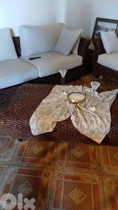 طقم قعدة مع طاولات 600$ 3