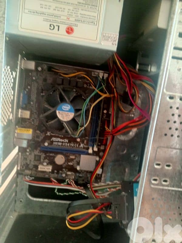 a computer for sell with a. printer and a monitor and keyboard+mouse 1