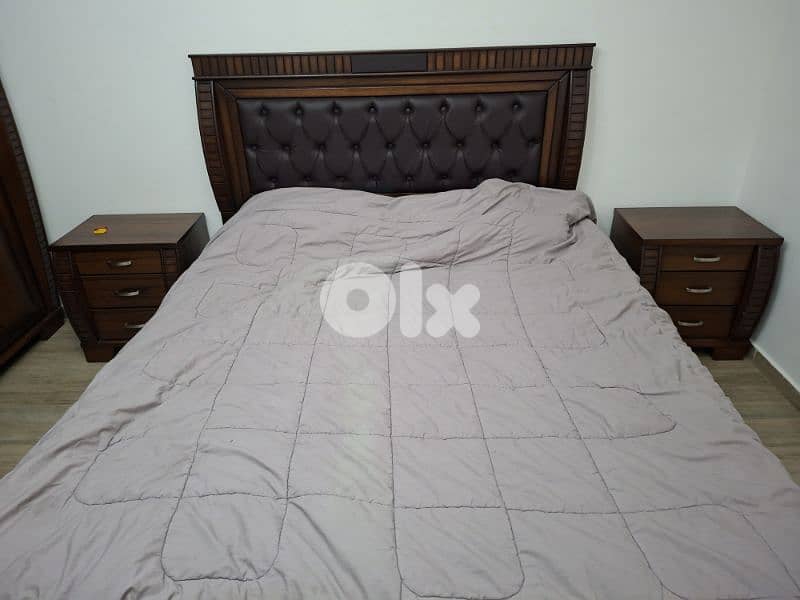 Full Bedroom like new غرفة نوم كاملة، شبه جديدة 1