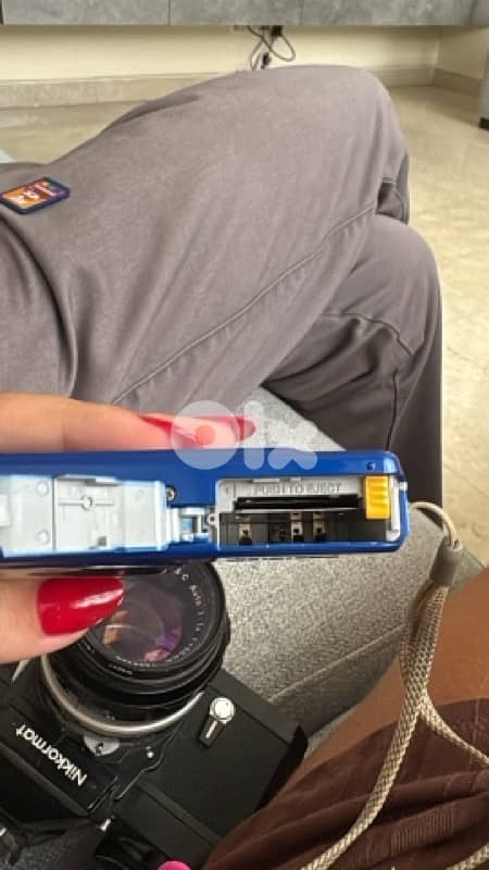 fuji camera needs fixing or new battery 1