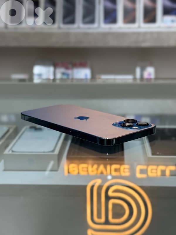 Iphone 12 Pro Max Capacity: 128 Gb Still New 3