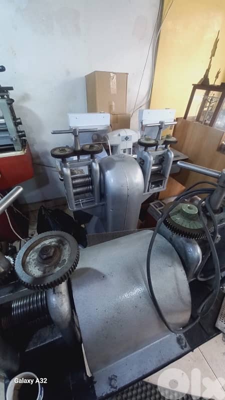 Chubb safe 1 ton made in england and jewelery machines 11