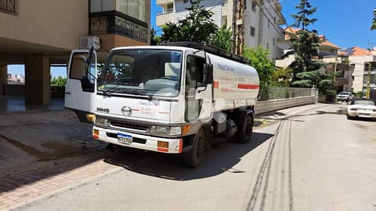 hino 08