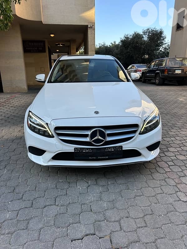 Mercedes C 300 4matic 2019 white (clean carfax) 0