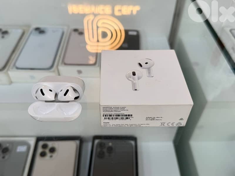 Airpods 4 noice cancelation open box such new 5