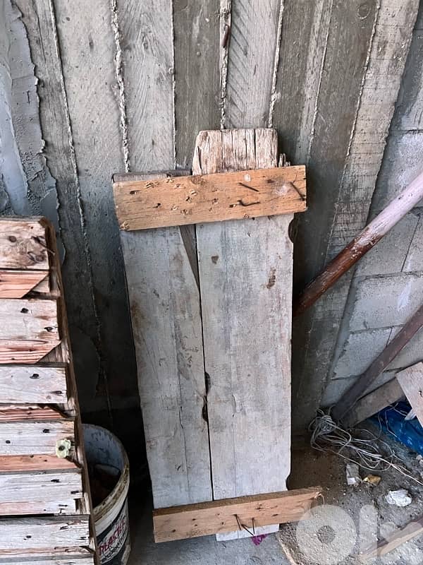 طبالي وألواح خشب - woods and pallets 6