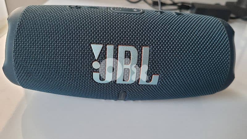 JBL Charge 5 bluetooth speaker 0