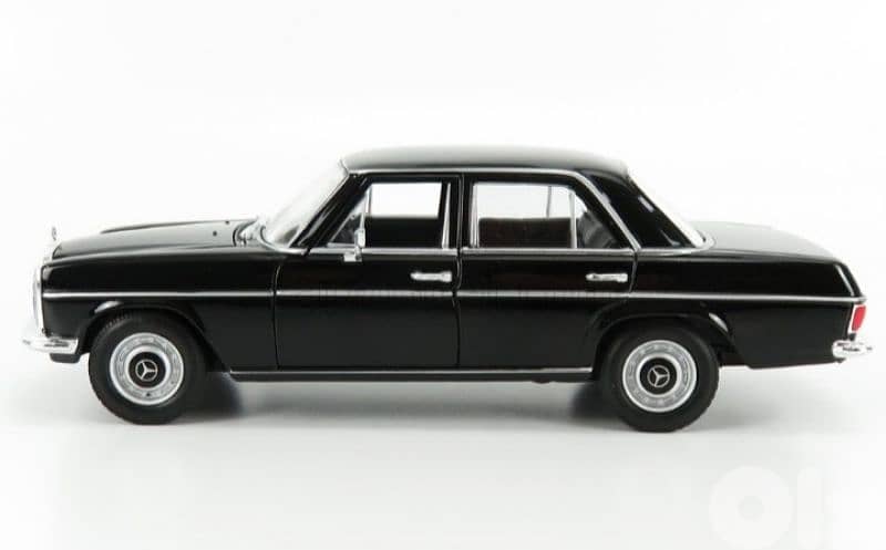 Mercedes 220 (W115) diecast car model 1;24 2