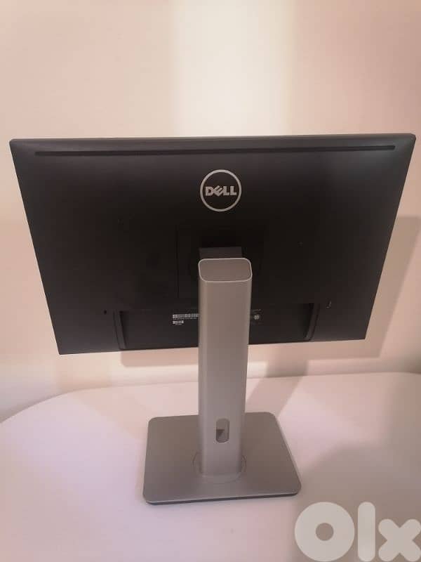Dell UltraSharp monitor FHD 1080p 24"inch 60 Hz 1