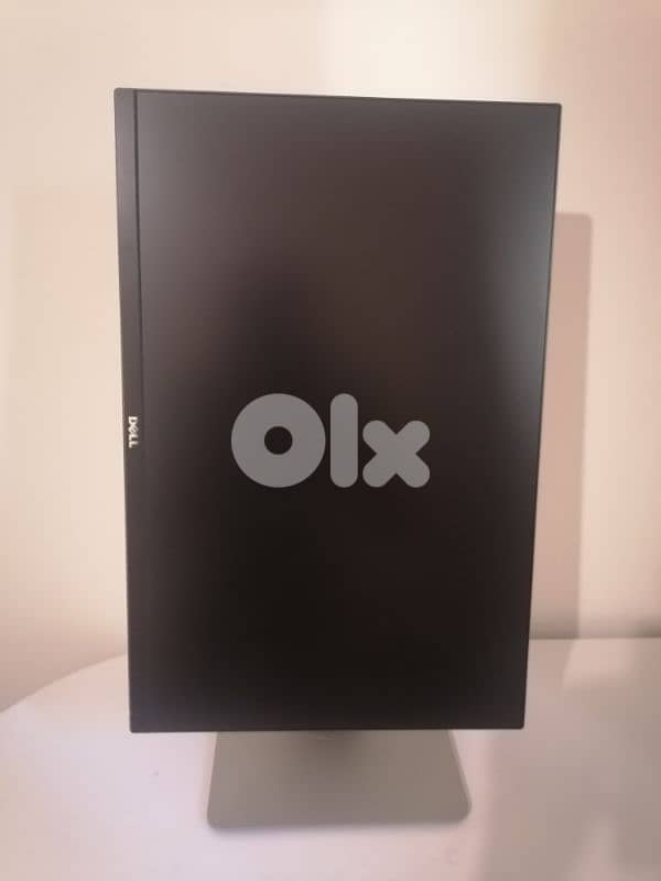 Dell UltraSharp monitor FHD 1080p 24"inch 60 Hz 2