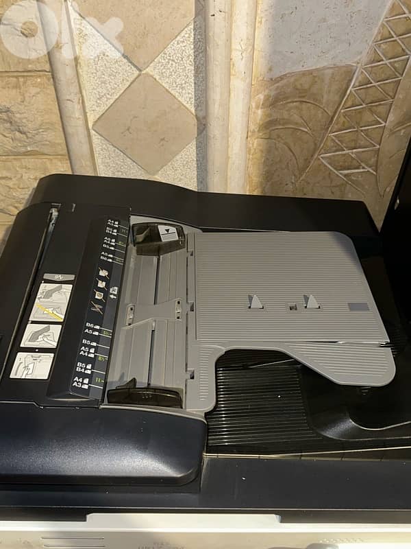 Konica Minolta Bizhub C220 – Color Printer/Scanner/Copier 0