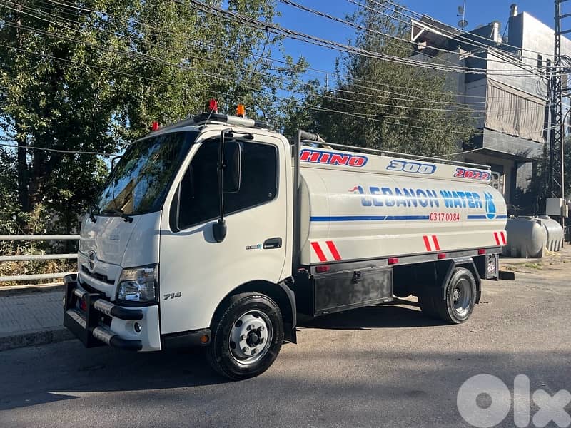 hino 300 صهريج مياه 0