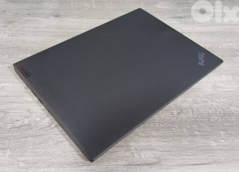 T14s thinkpad gen 12 slim - iris Xe vga - core i5 - 12 cpu - 2k screen 9