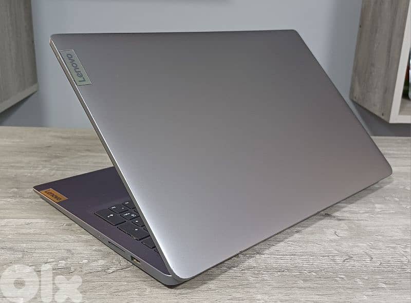 2 hard disks (1 terra + 256gb) core i5 gen 11 g7 - vga iris Xe 3