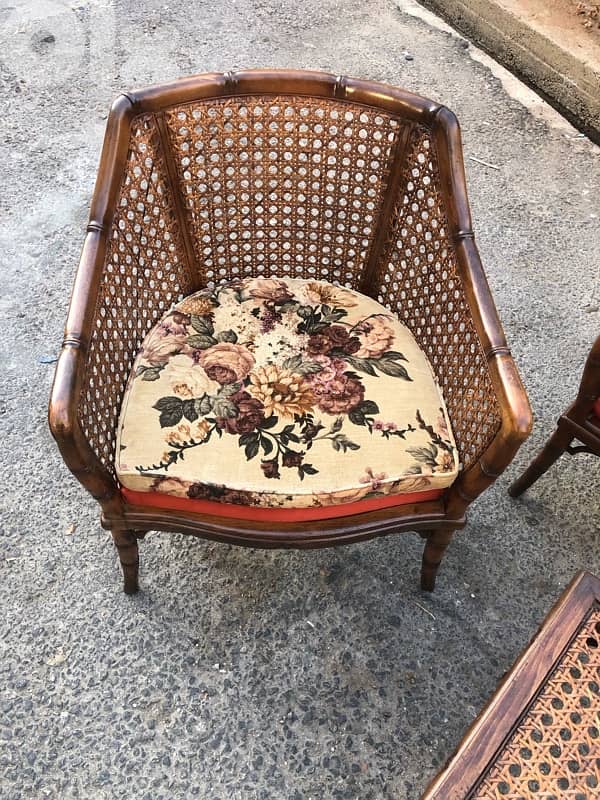 vintage living room in excellent condition. 520$ 1