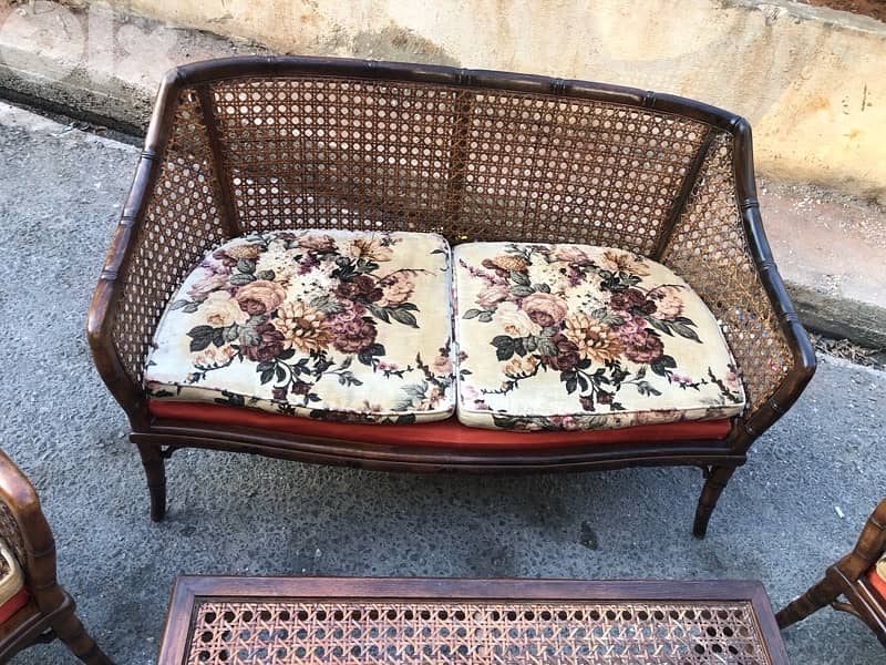 vintage living room in excellent condition. 520$ 5