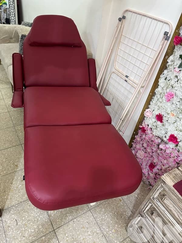 ديكور صالون تجميل خشب مرتب 14