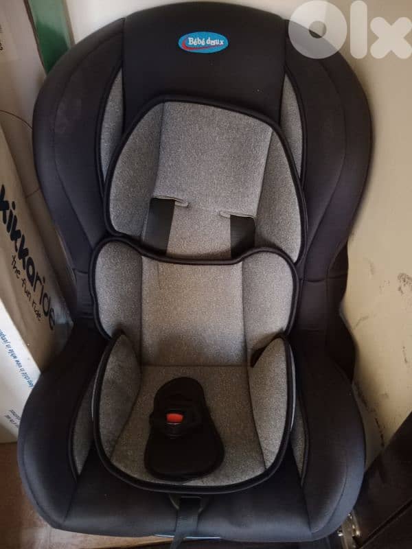 car seat 0
