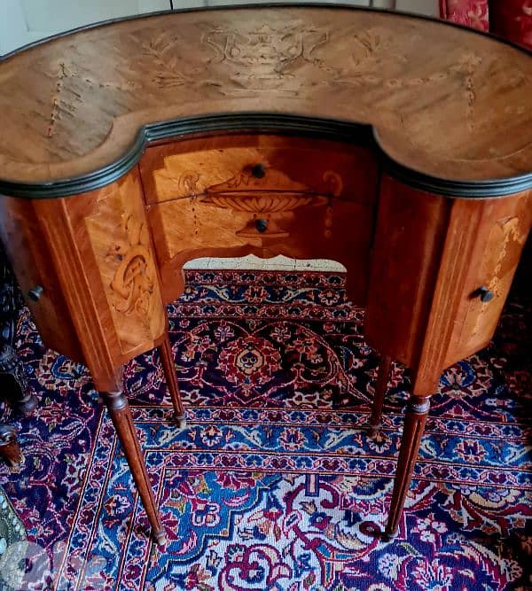 Baroque Table With Chair 0