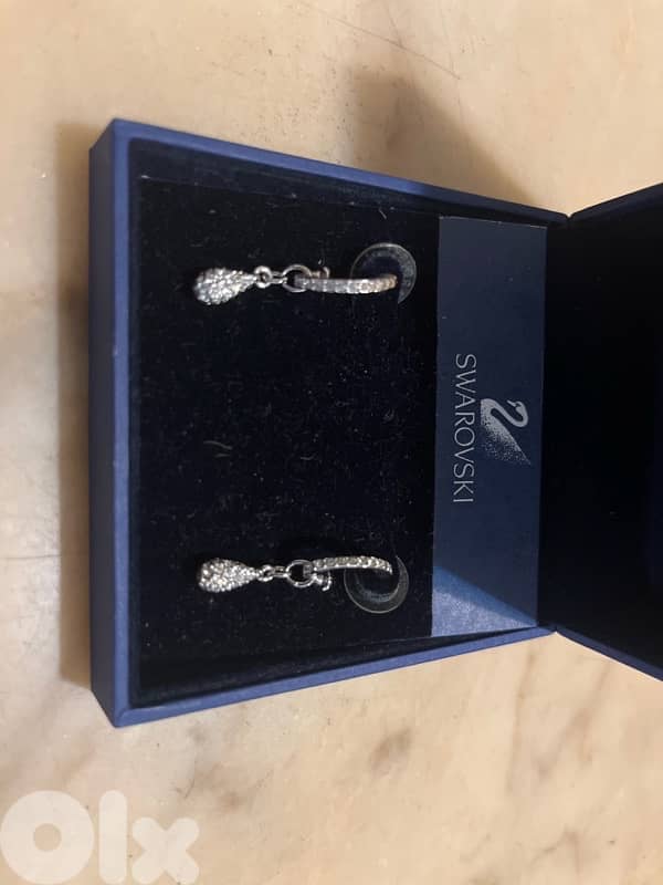 Swarovski earrings 1