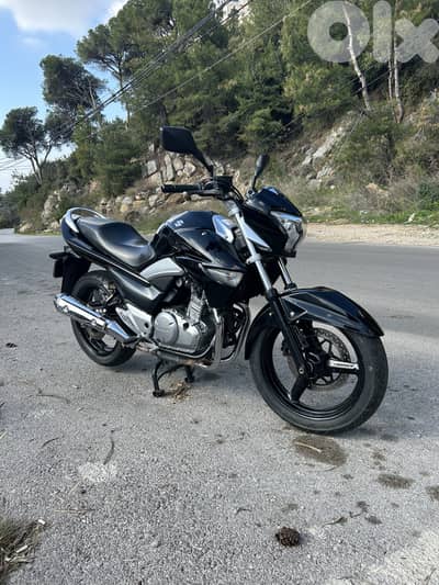 Suzuki Inazuma 250 cc