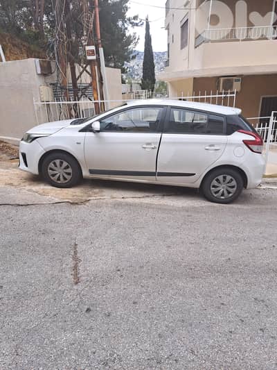 Toyota Yaris 2016