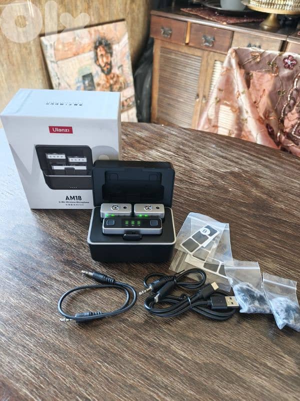 Ulanzi AM18 wireless microphone 1