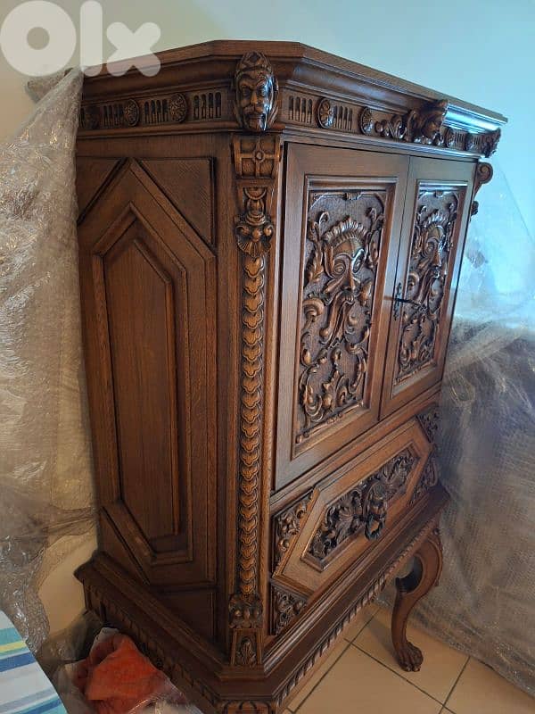 boho style hand carved bar 0