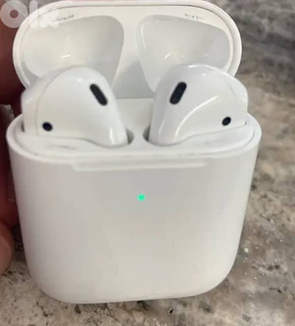 airpods 2 for sale good condition 1