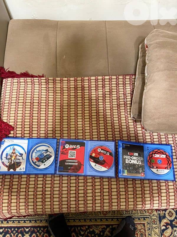per piece 25$ or 3 for 75$ 2