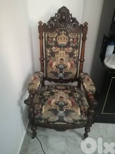 vintage king's chair