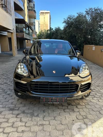 Porsche Cayenne Platinum Edition 2017 black on red (clean carfax)