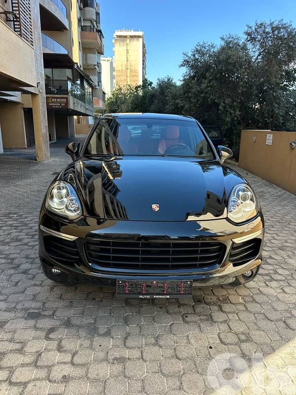 Porsche Cayenne Platinum Edition 2017 black on red (clean carfax) 0