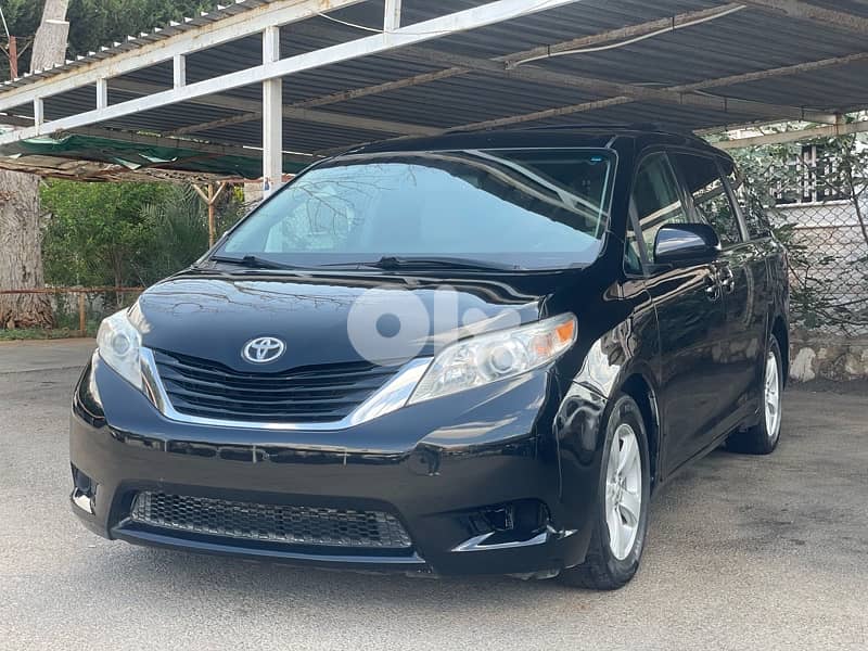 Toyota Sienna 2017 0