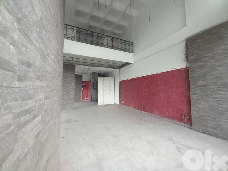 Jdeideh, Metn Area/ Triplex Shop for Rent -الجديدة/محل ثلاثي للإيجار 0