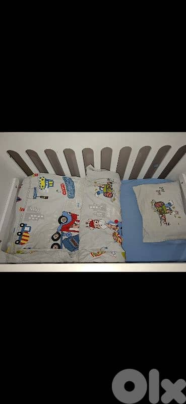 Bed with mattress and bedsheet gift