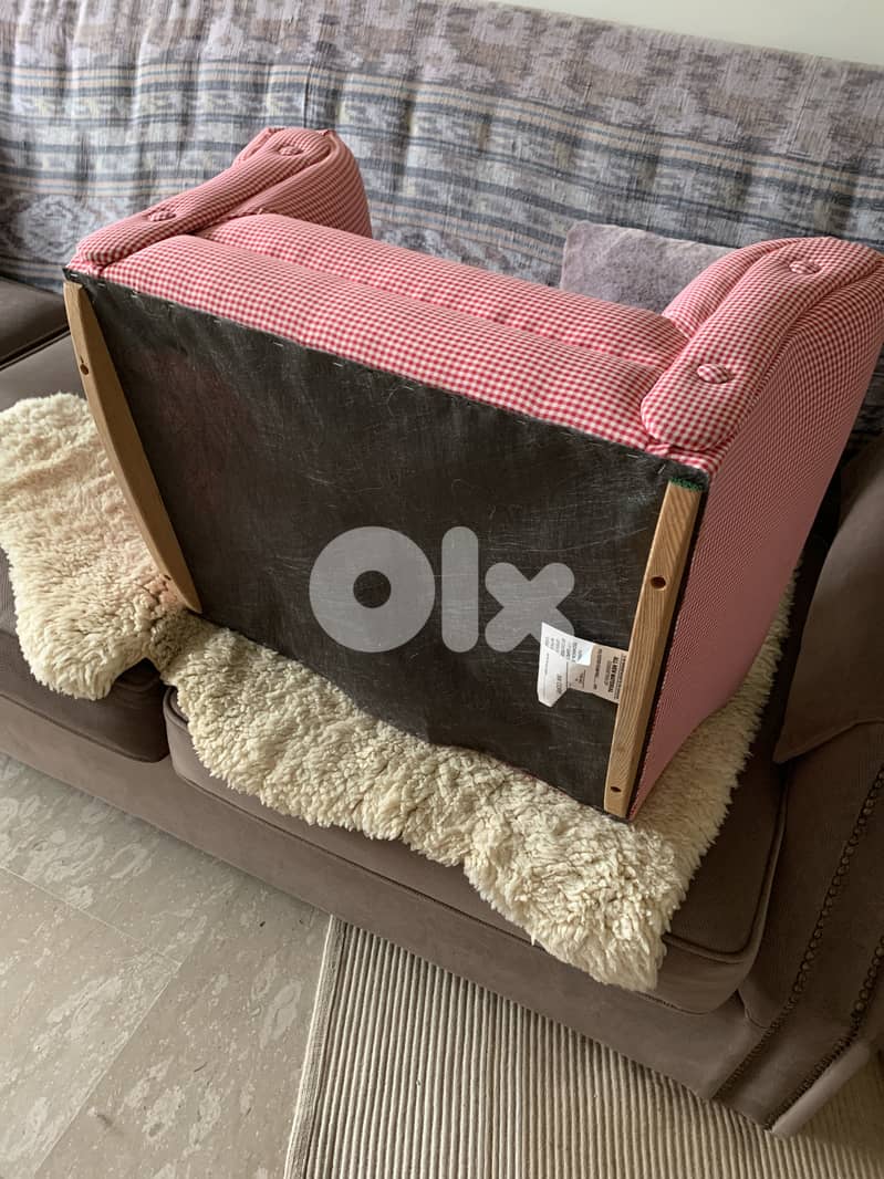 Girl's rocking chair 1