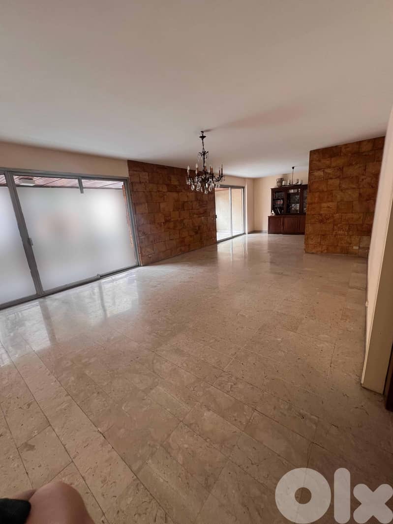 SPACIOUS APARTMENT IN SANAYEH PRIME (350SQ) 4 BEDROOMS , (BT-1198) 0