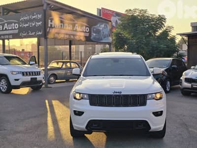 Jeep Grand Cherokee 2019 ALTITUDE 4wd full options Top car clean !!!