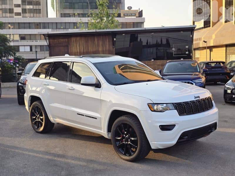 Jeep Grand Cherokee 2019 ALTITUDE plus 4wd full options clean car !!! 0