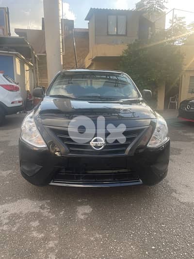 Nissan Sunny 2022