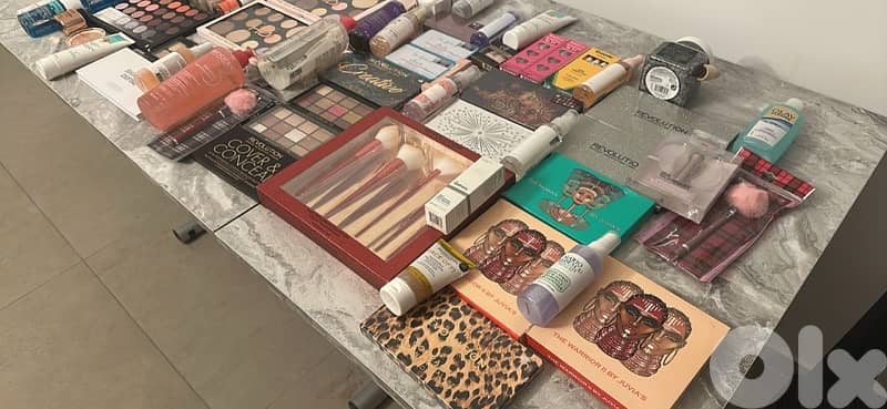 STOCK CLEARANCE  Makeup, skincare, & more 1