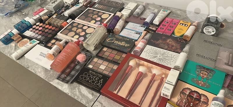 STOCK CLEARANCE  Makeup, skincare, & more 2