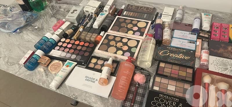 STOCK CLEARANCE  Makeup, skincare, & more 3