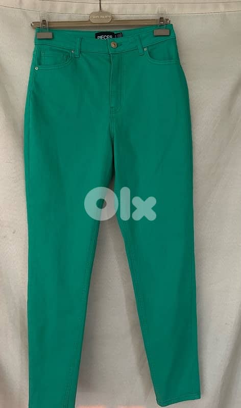 Very beautiful color of Jeans 1