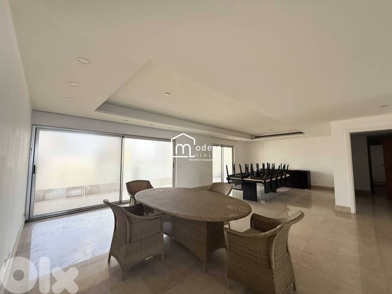 Sea view - 300 Sqm - Apartment For Rent in Ramlet el Bayda 0