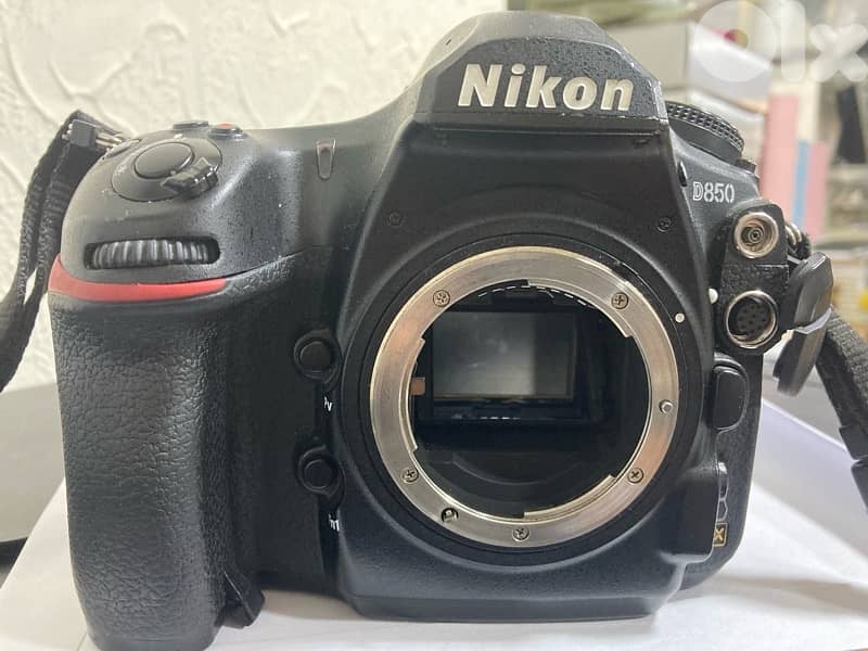 nikon d850 body only 800$ 2