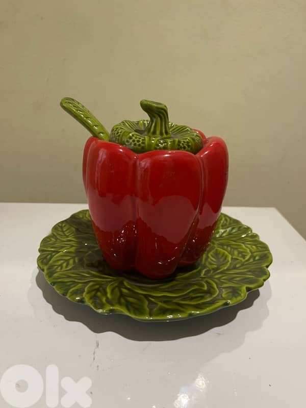 Porcelain decorative containers 3