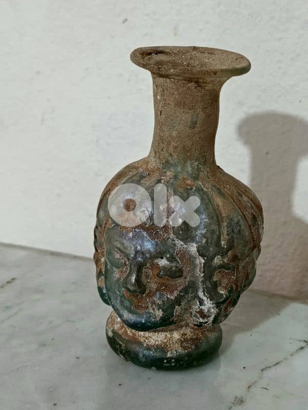 قطعة زجاجية من النوادر 0
