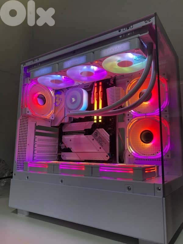 White Gaming PC Case I7 14700KF 3